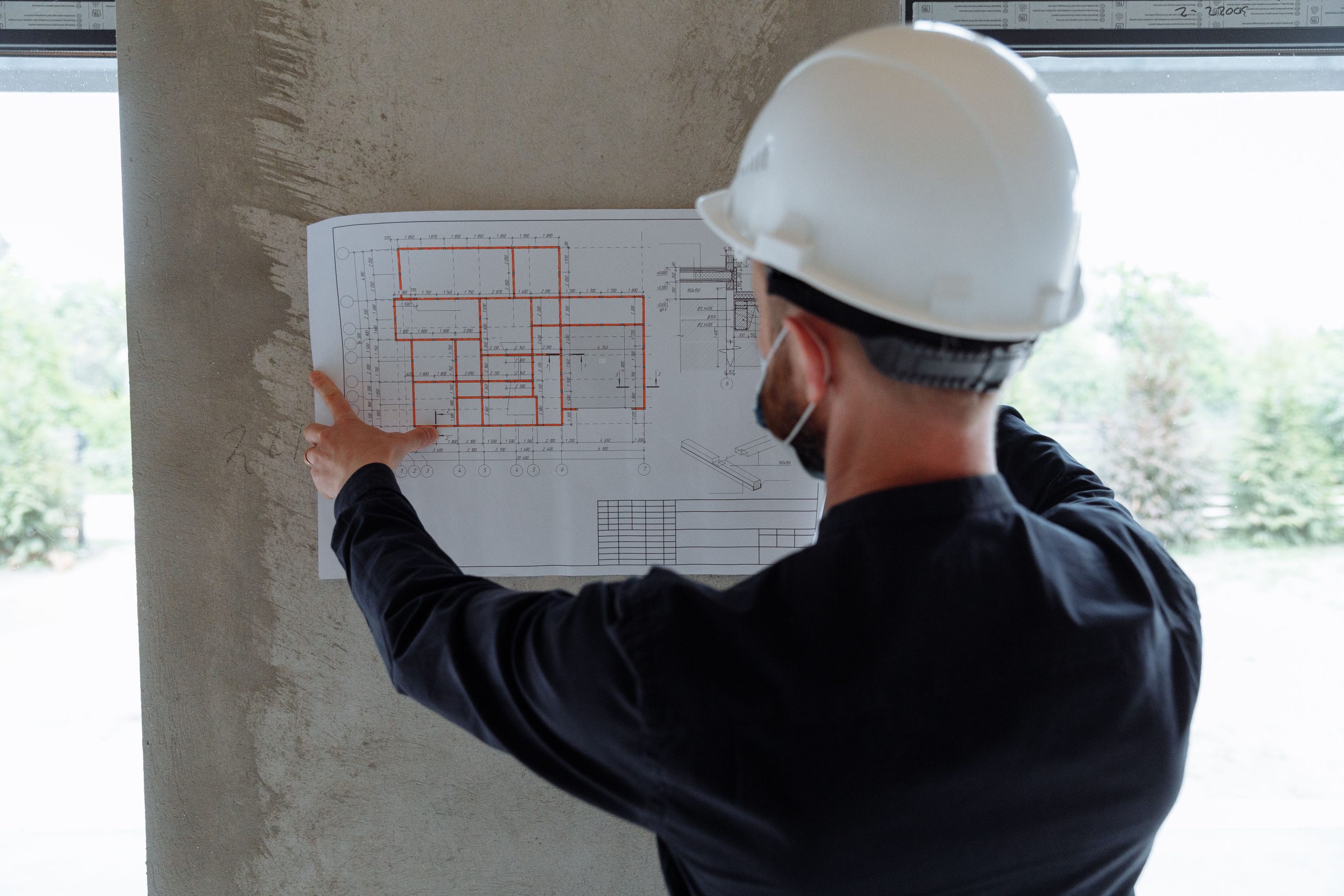 Ingénieur consultant des plans de construction